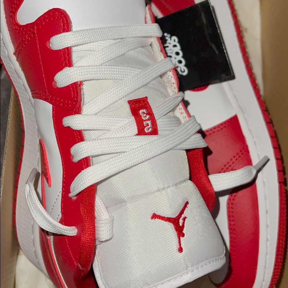 Air Jordan low 1